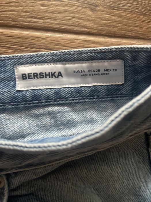 джинсы flared bershka  размер М