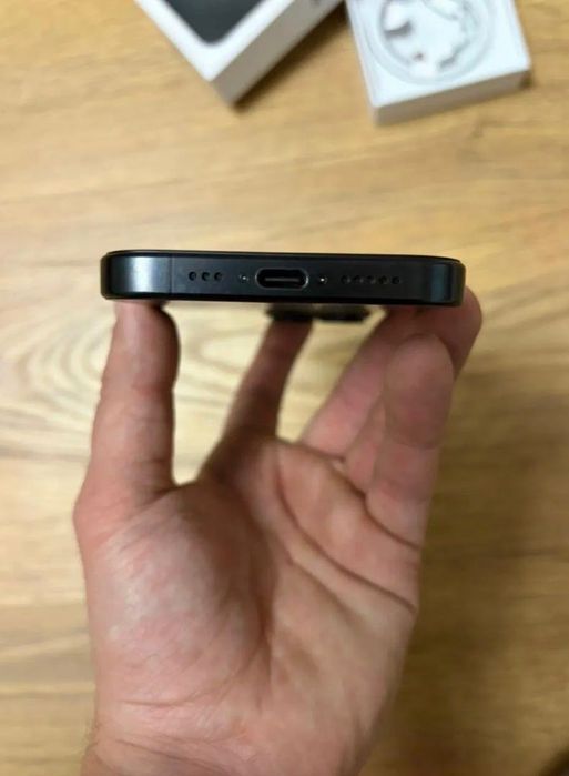 Айфон 15 про на 256 ГБ СРОЧНО