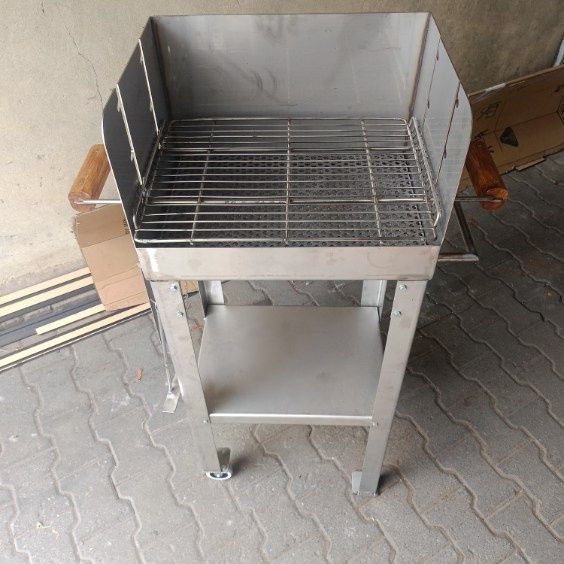 Grill nierdzewny