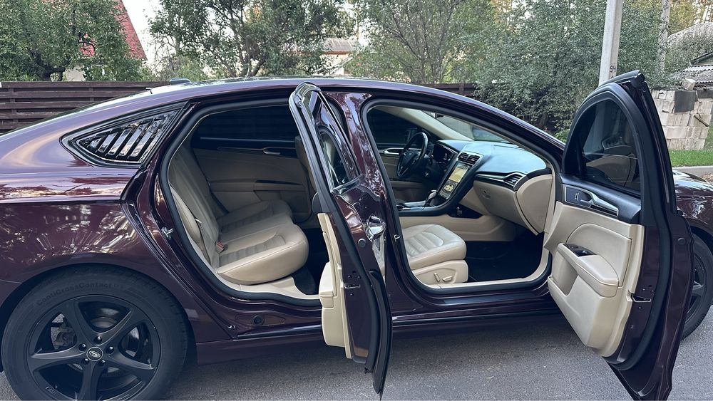 Продам автомобіль Ford Fusion Hybrid 2.0 - гарне і економне авто Форд