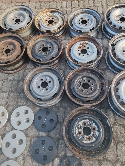 Felgi Fiat 126p R12 Fiat 125p Seicento Polonez R13 Rozstaw 4x98 kapsle ...