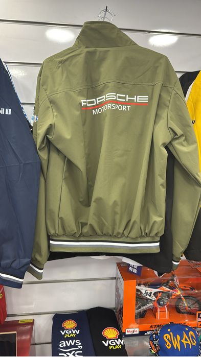 Jaquetas Porsche Boss várias cores novos a estrear.