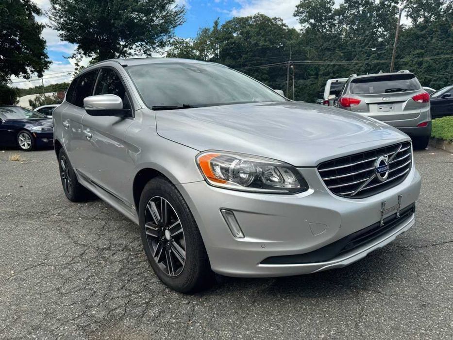 Volvo XC60      2016
