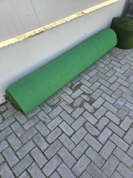Relva artificial 40mm ( retalho com 16m2)