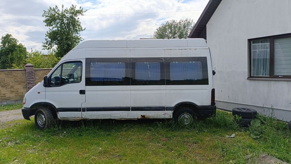 ТЕРМІНОВО Renault Master 19 місць автобус продам