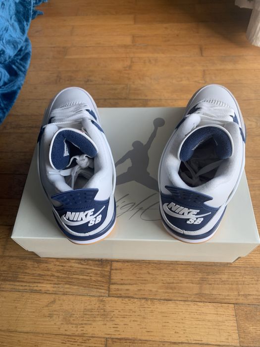 Nike SB x Air Jordan 4 Retro - white/navy 43