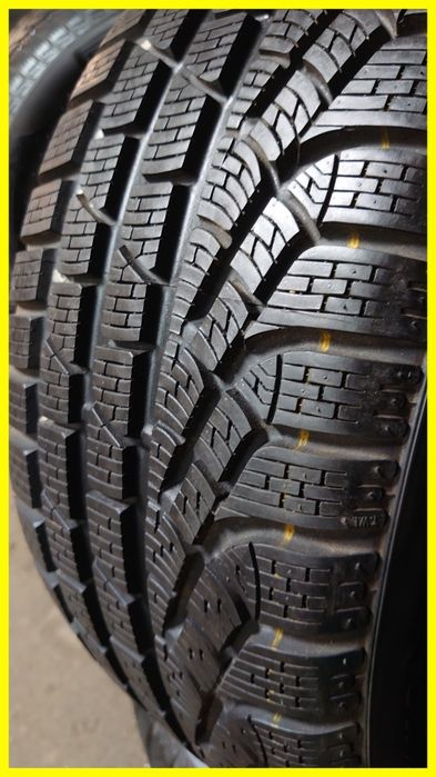 Пара зимних шин резина Pirelli Sottozero winter 210 serie 2 235/45 r17