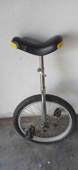 Monociclo pouco uso