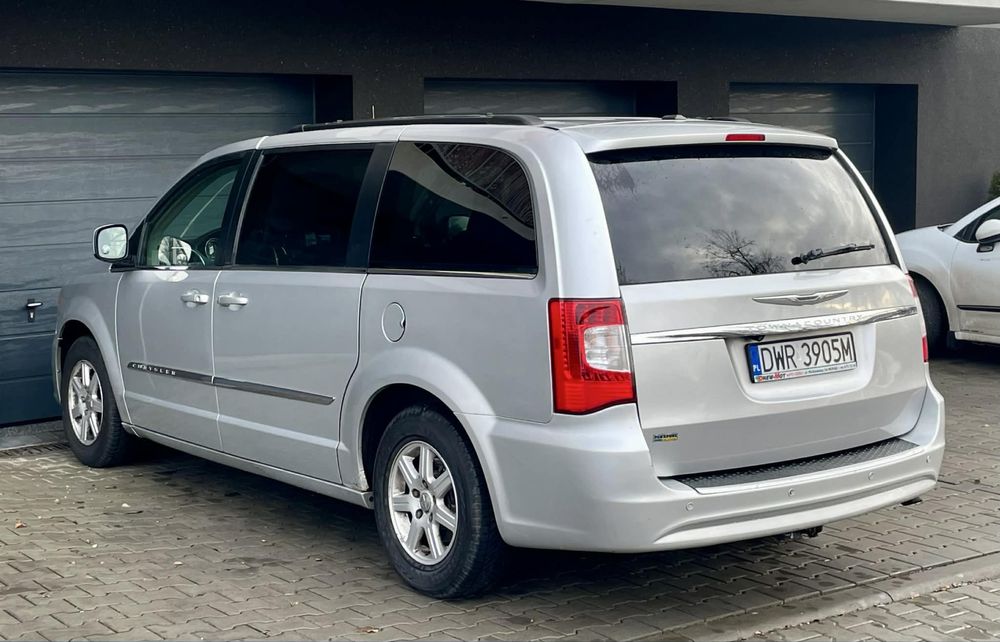 Sprzedam Chrysler town&country zamiana na tańsze