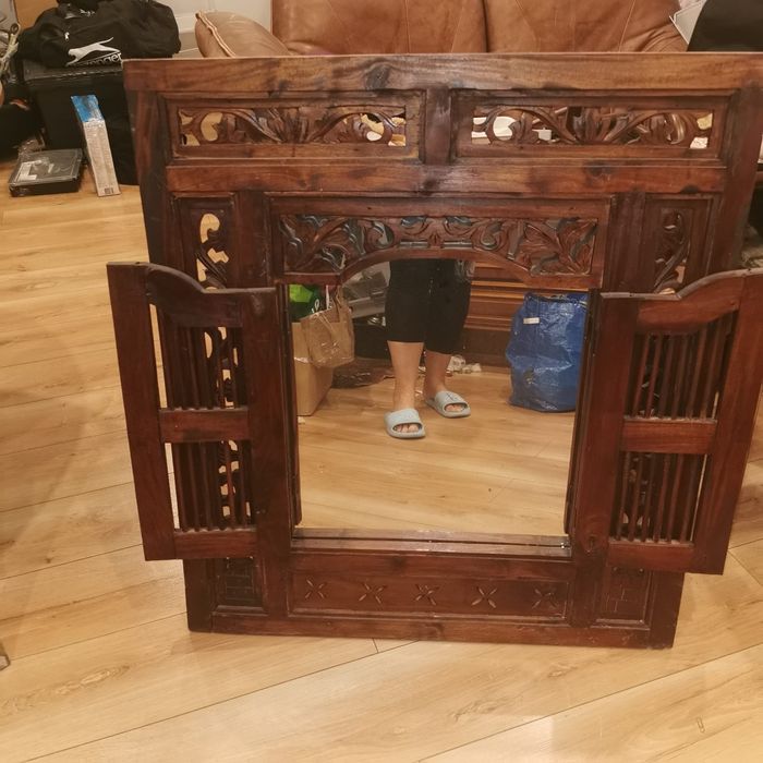 Kolonialne drewniane lustro ścienne