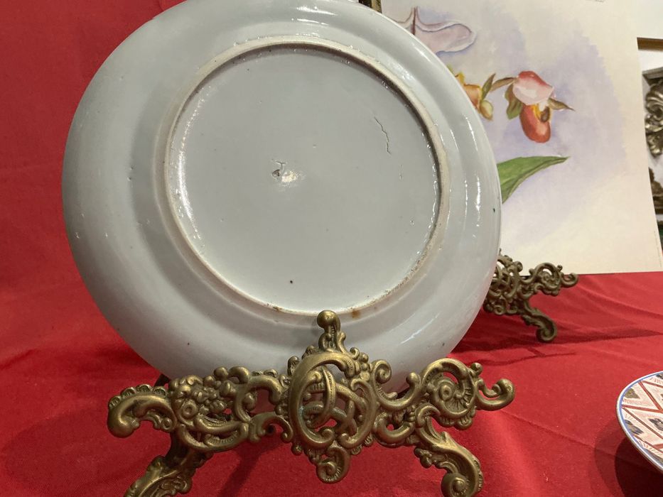 Prato oriental com 22cm.  Anúncios abaixo