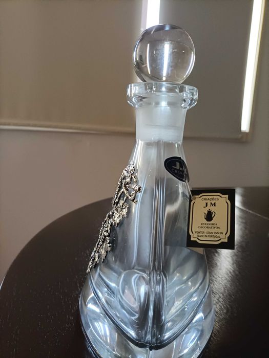 Garrafa em vidro para vinho ou licor