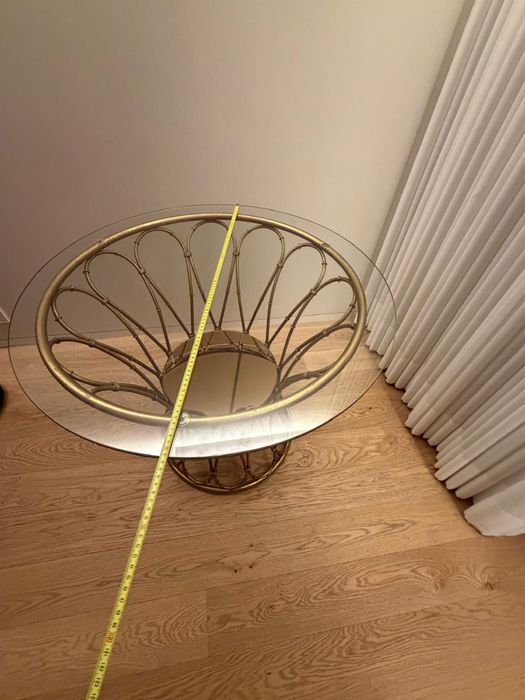 Mesa redonda em vidro