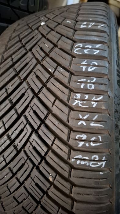 1x Continental AllSeason Contact2 Ev v 225/40/18  92yxl 7mm z 24 rok