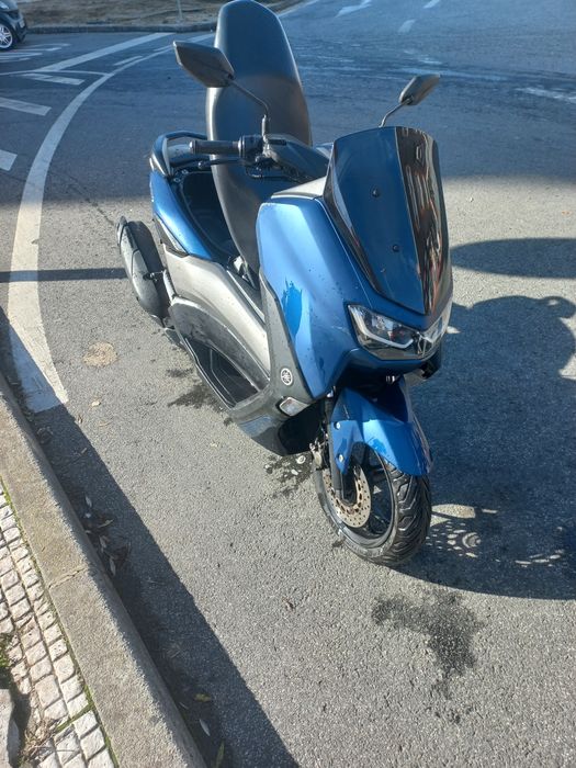 Yamanha nmax 125 nova de menina