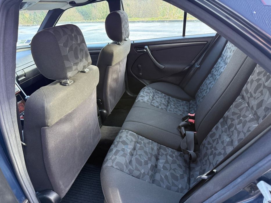 Mercedes Benz C220