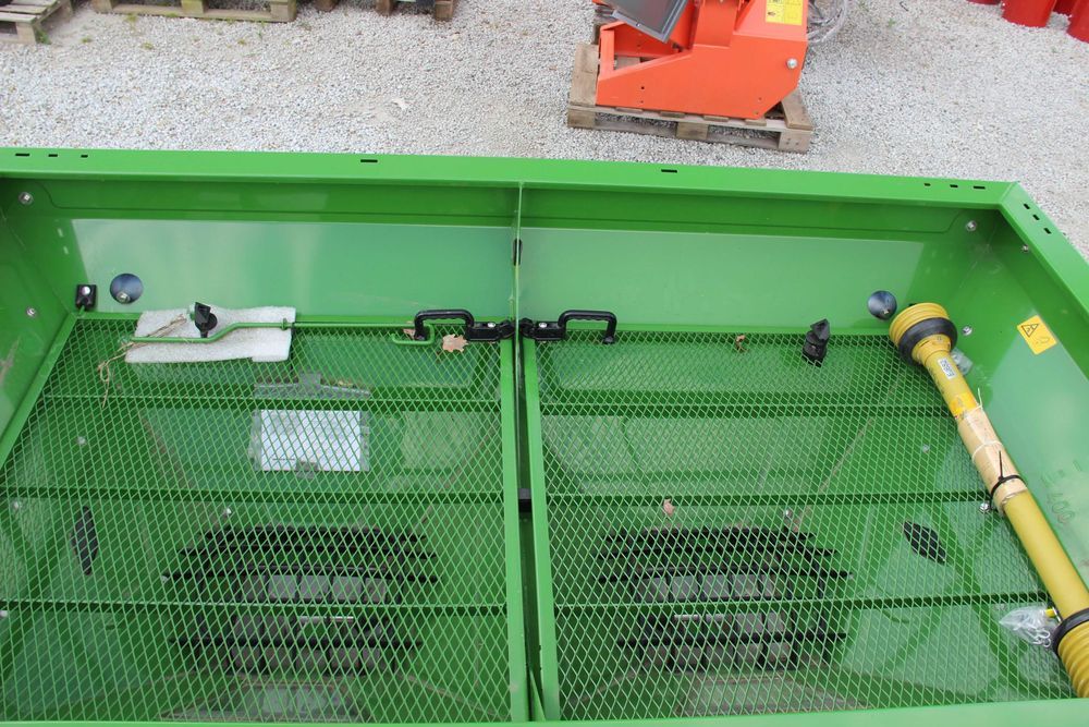 Rozsiewacz nawozu nawozów dwutarczowy Amazone Za-M 1002 od ręki