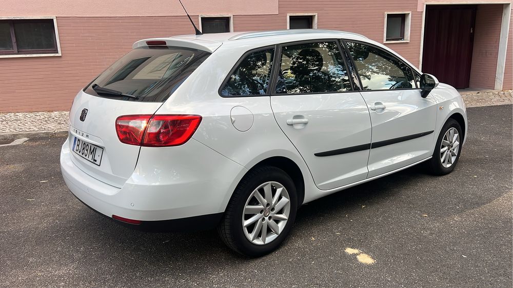 SEAT Ibiza ST — fotografia 3