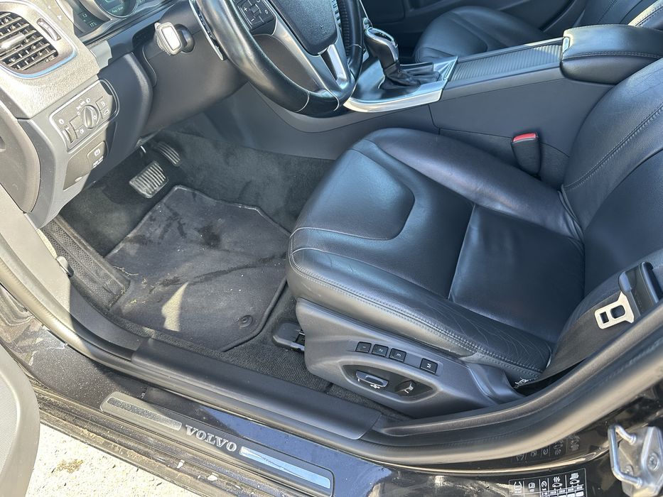 Volvo v60 2.0 181km 2014