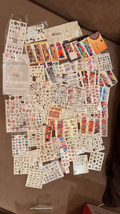 Стемпінг,наклейки,глітери,фольга,втирки,фігурки