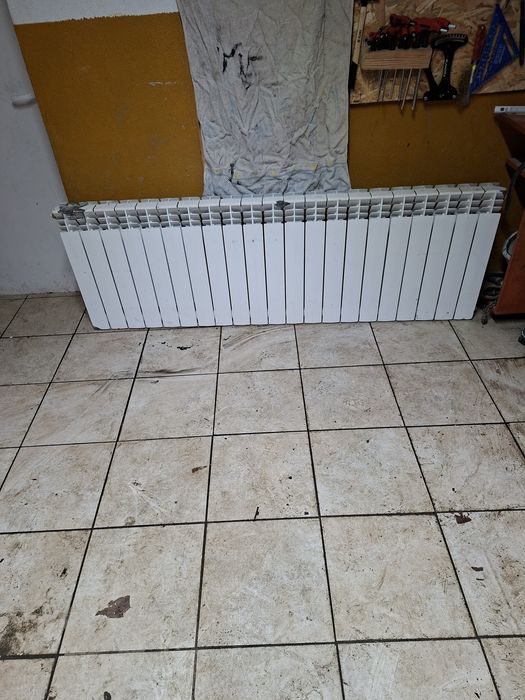 Grzejnik aluminiowy żebrowy