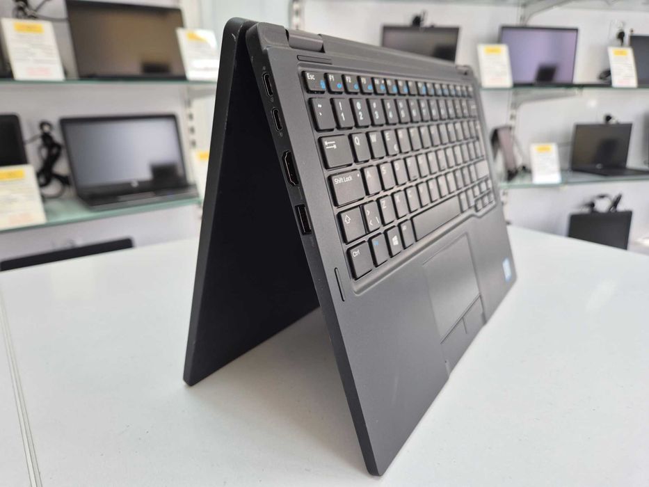 Laptop Dell 7390 2 in 1 Inel i5 Pamięć 8gb Dysk 256gb ssd Windows Gw