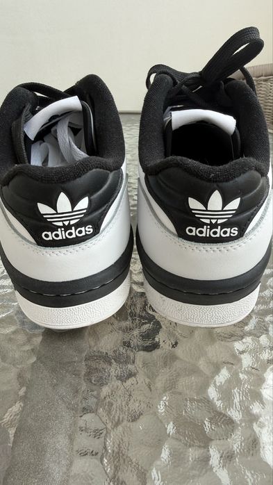Кроссовки Adidas мужские