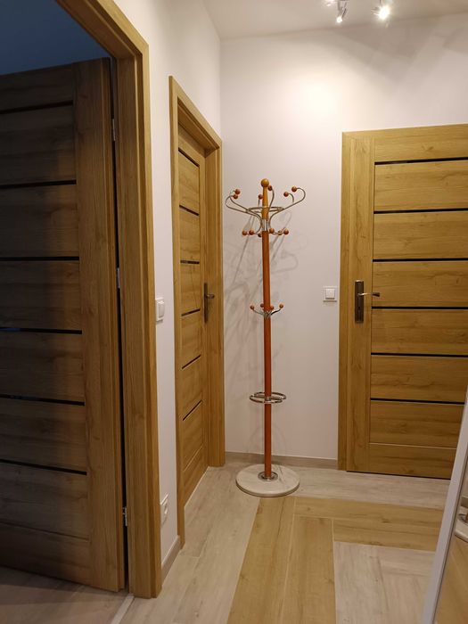 Skrzyżowanie Marszałków nowy 3 pokojowy umeblowany apartament 53 m, garaż