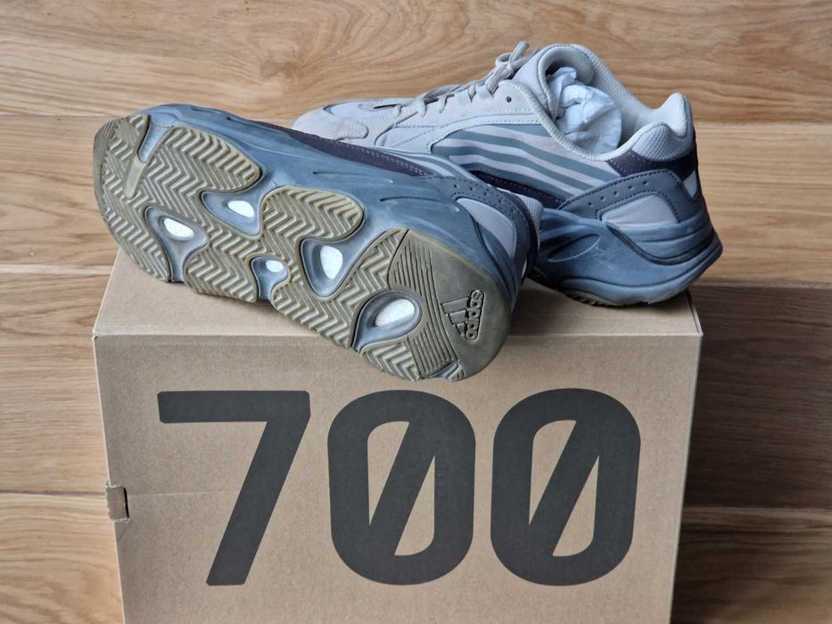 adidas gazelle silver green womens Adidas Yeezy 700 V3 'Fade Salt'  What's Your Size UK