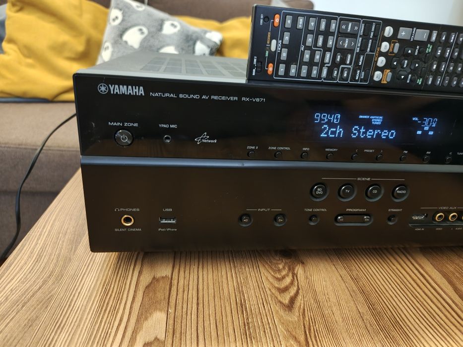 Yamaha RX-V671 Pilot HDMI