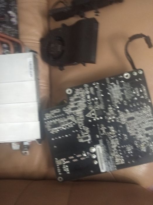 iMac A1224, iMac A1225, iMac A1311, iMac A1312, A1418 по запчастям