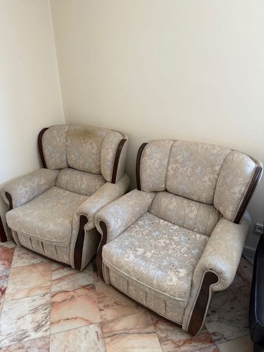 Sofà e dois meiplos
