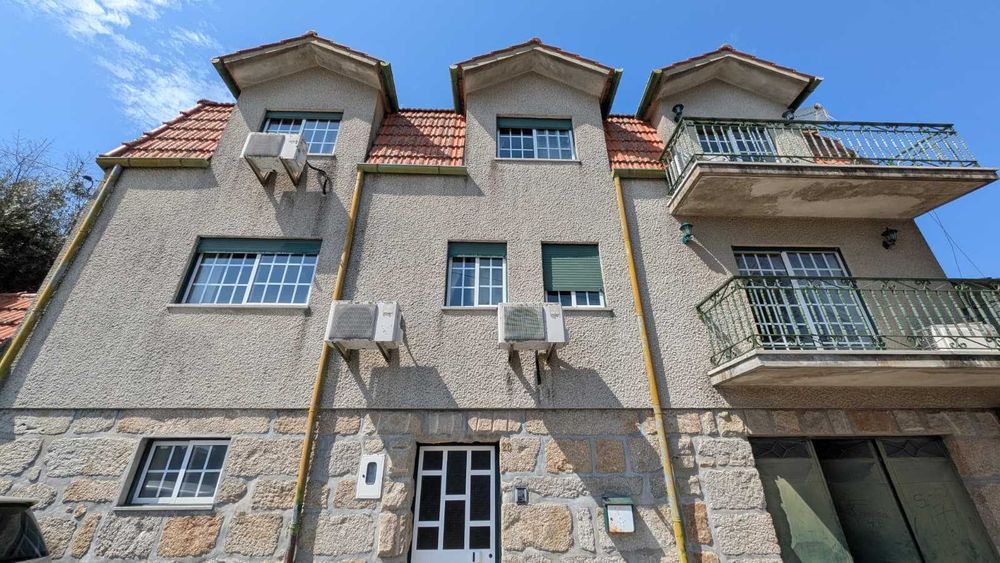 Vende-se casa T3 Oliveira de Barreiros, não pretendemos Imobiliárias