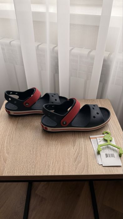 Сандалі босоніжки Crocs J2