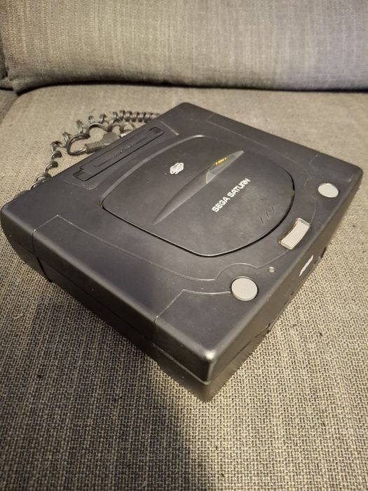 Sega Saturn/2 comandos/1 Jogo