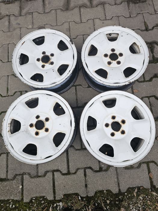 Sprzedam felgi stalowe  15  5x100 do subaru