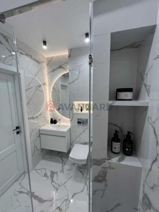 Стильна 1-км квартира з дизайнерським ремонтом у ЖК «Лебединий»