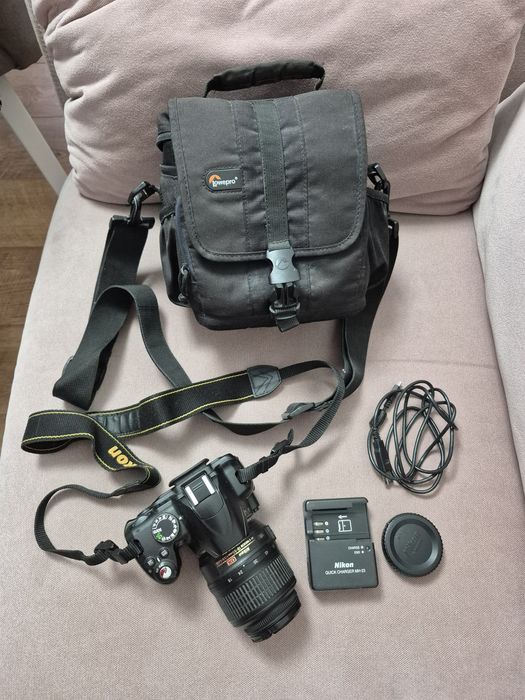 Фотоапарат Nicon D3000 + фотосумка Lowepro Adventura 140