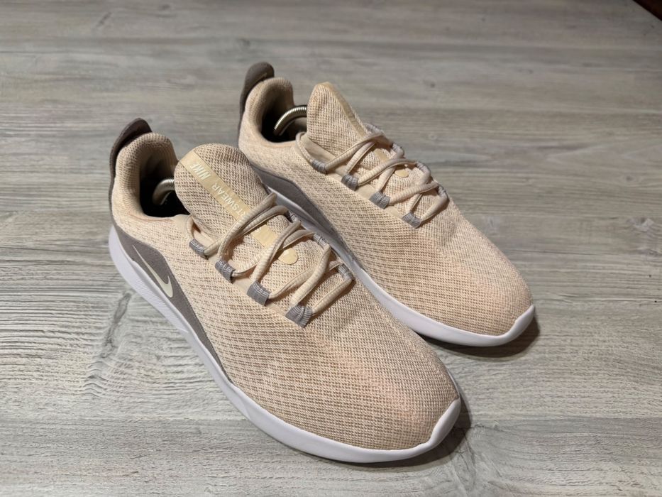 Жіночі кросівки Nike Viale  оригінал р41