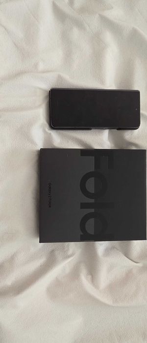 Samsung Galaxy Z Fold 4 – Para Reparação / Peças | Com Caixa