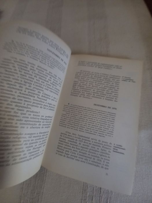 livro sobre o governo de Marcello Caetano