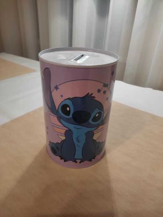 Piękna, metalowa skarbonka Stitch, nie używana
