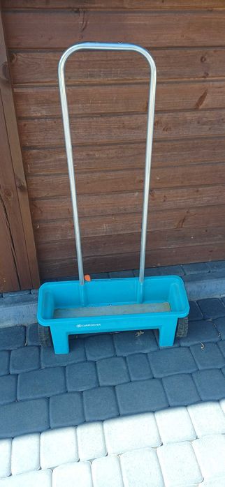 Siewnik rozsiewacz GARDENA 45 cm nawozu trawy