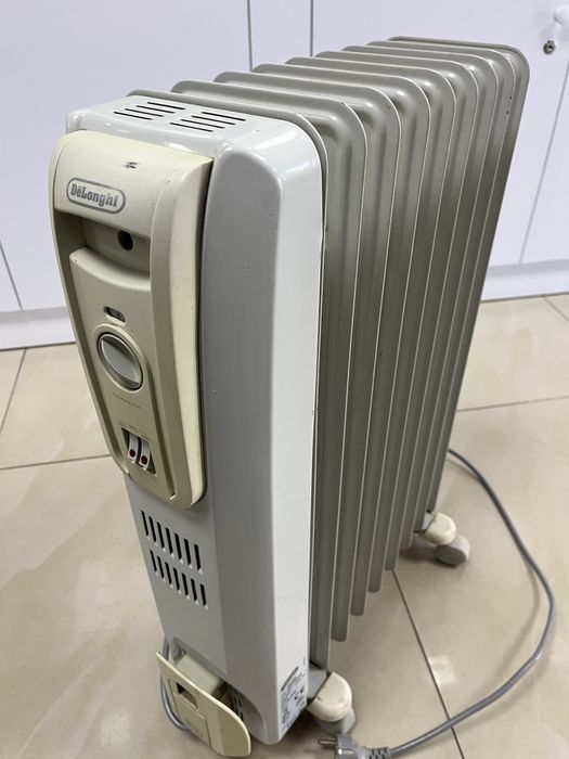 Обогреватель масляный Delonghi