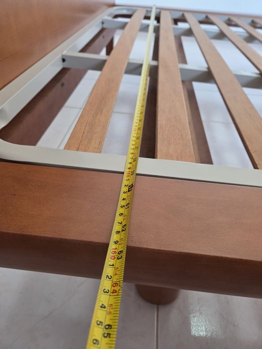 Vendo cama de casal em ótimo estado