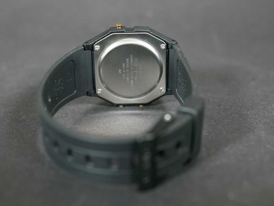 Casio F-91WG-9Q Gold. 100% original