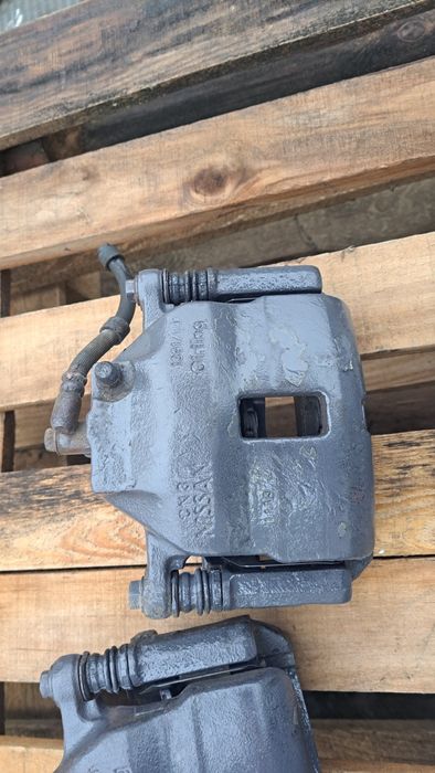 Комплект тормозів супорт диск ніссан прімера альмера nissan primera