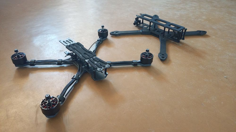 fpv дрони та рами