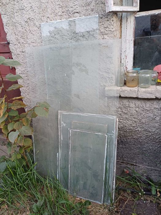 Продаётся стекло оконное