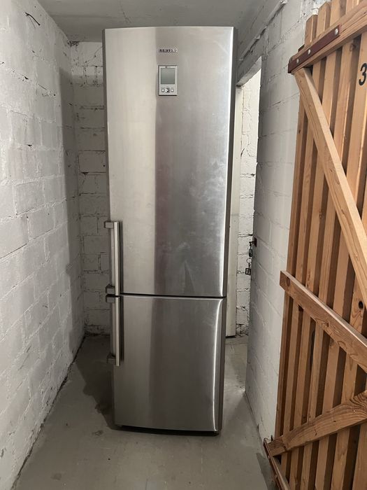 Lodówka SAMSUNG w dobrym stanie